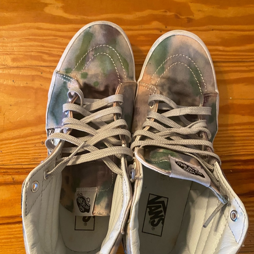 **Custom Vans High Tops** - image 5